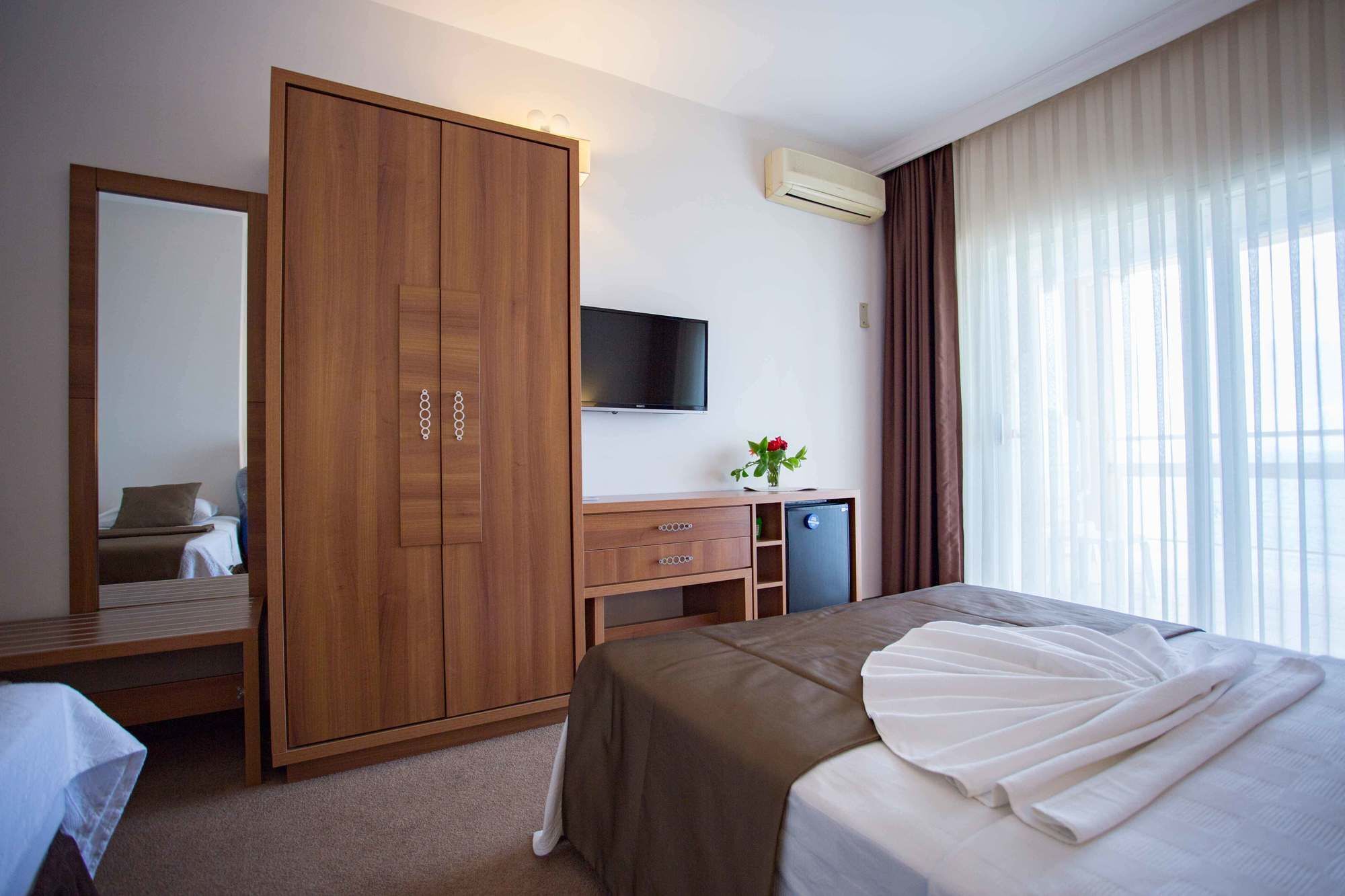 Melis Hotel Kusadası Exteriör bild